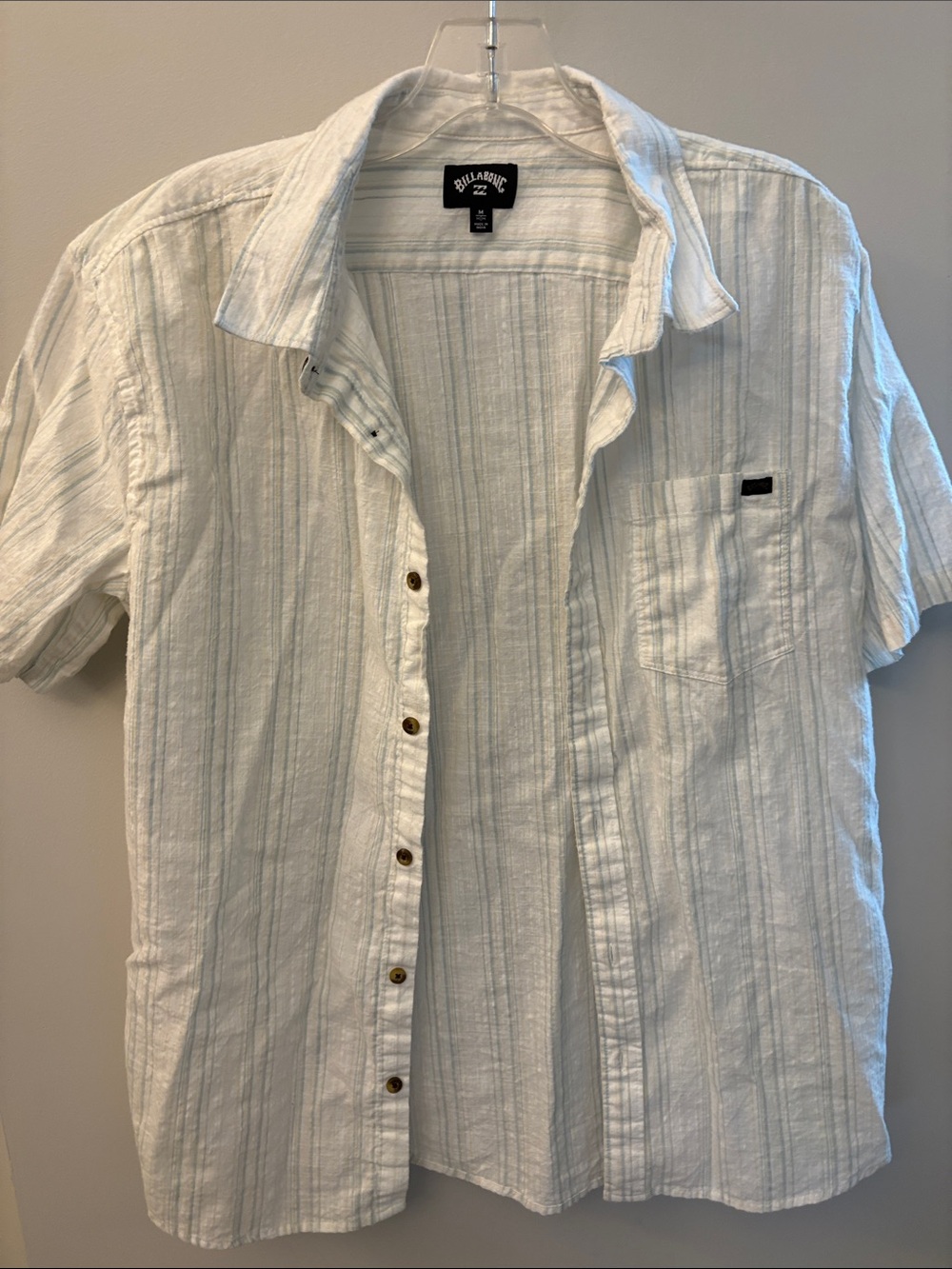 Billabong Men's White Short-Sleeve Button-Up Shirt Size M